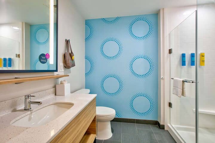 Bathroom shower